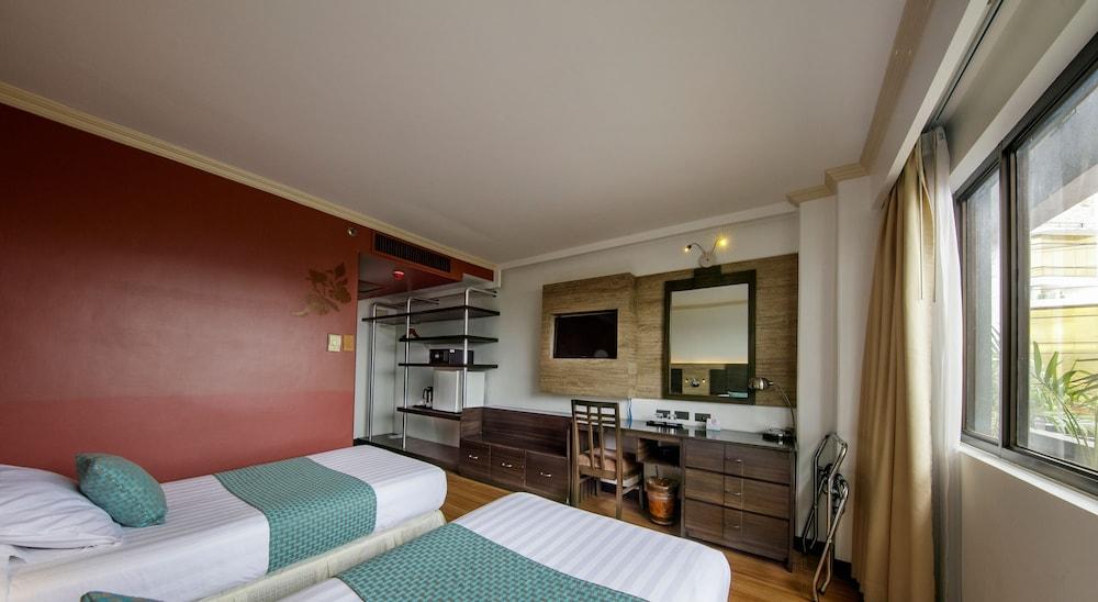 The Bellavista Hotel Lapu-Lapu City Kültér fotó