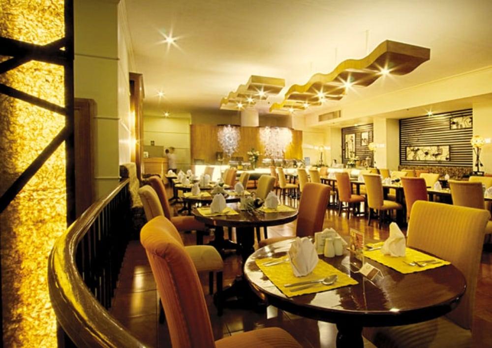 The Bellavista Hotel Lapu-Lapu City Kültér fotó