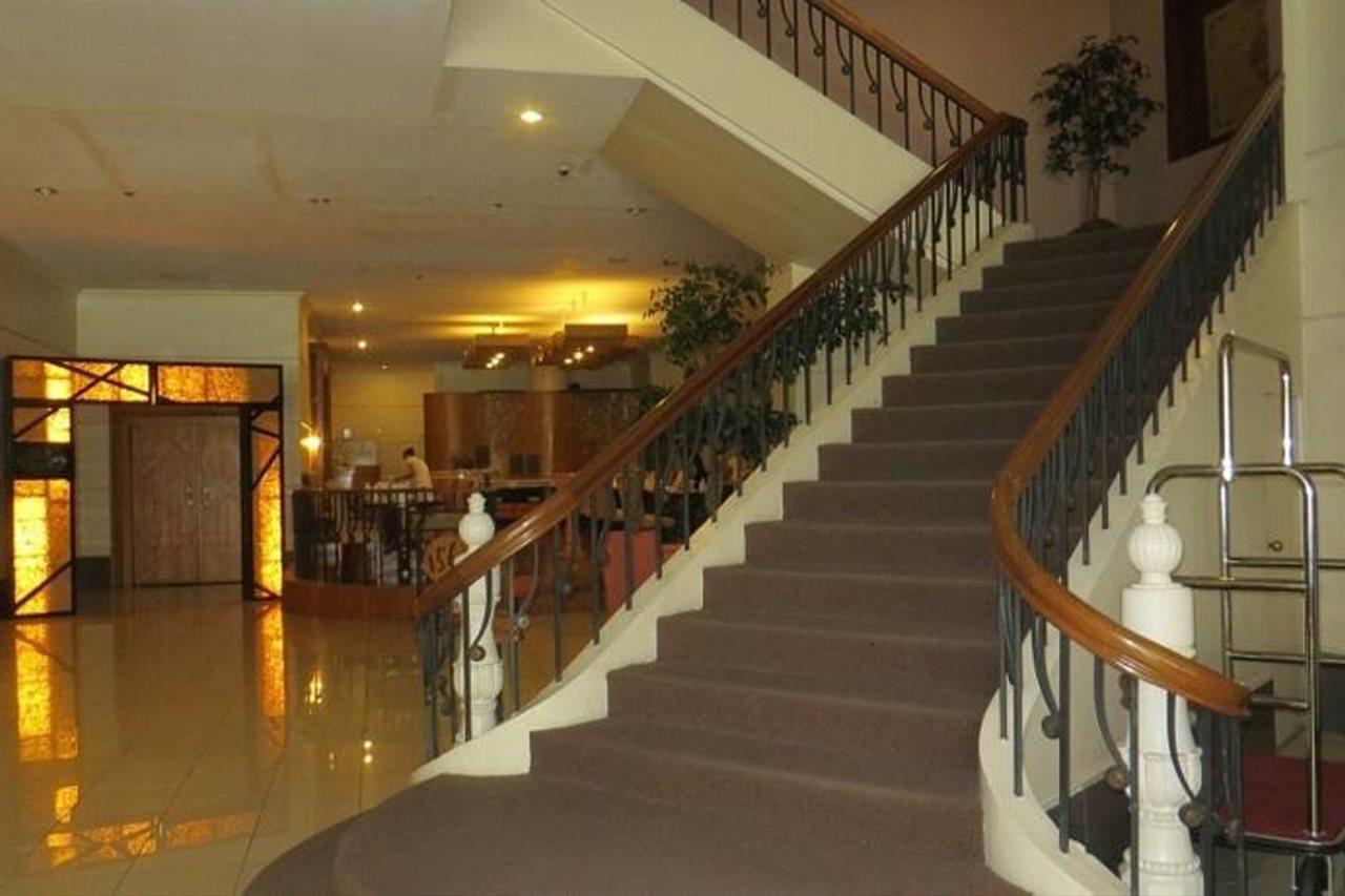 The Bellavista Hotel Lapu-Lapu City Kültér fotó