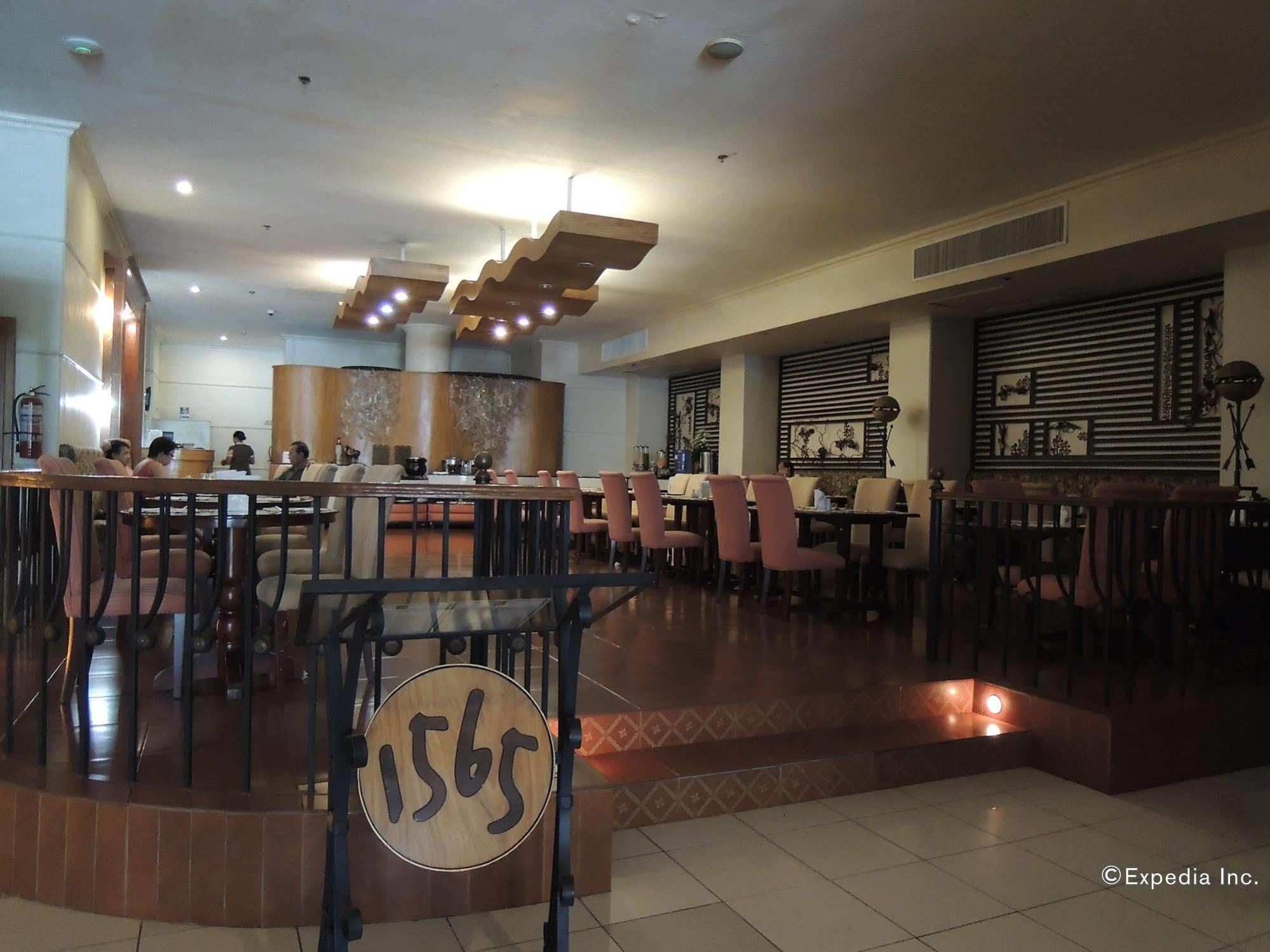 The Bellavista Hotel Lapu-Lapu City Kültér fotó