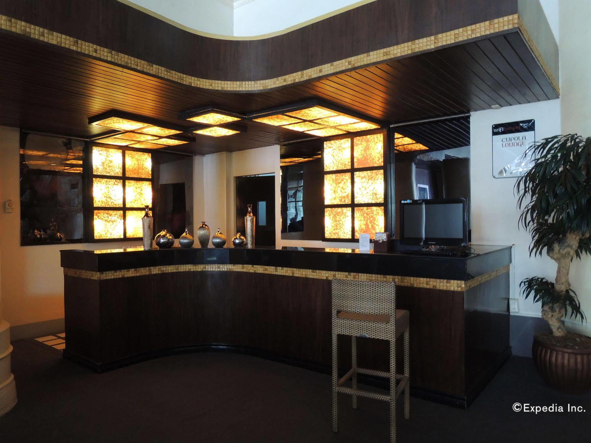 The Bellavista Hotel Lapu-Lapu City Kültér fotó