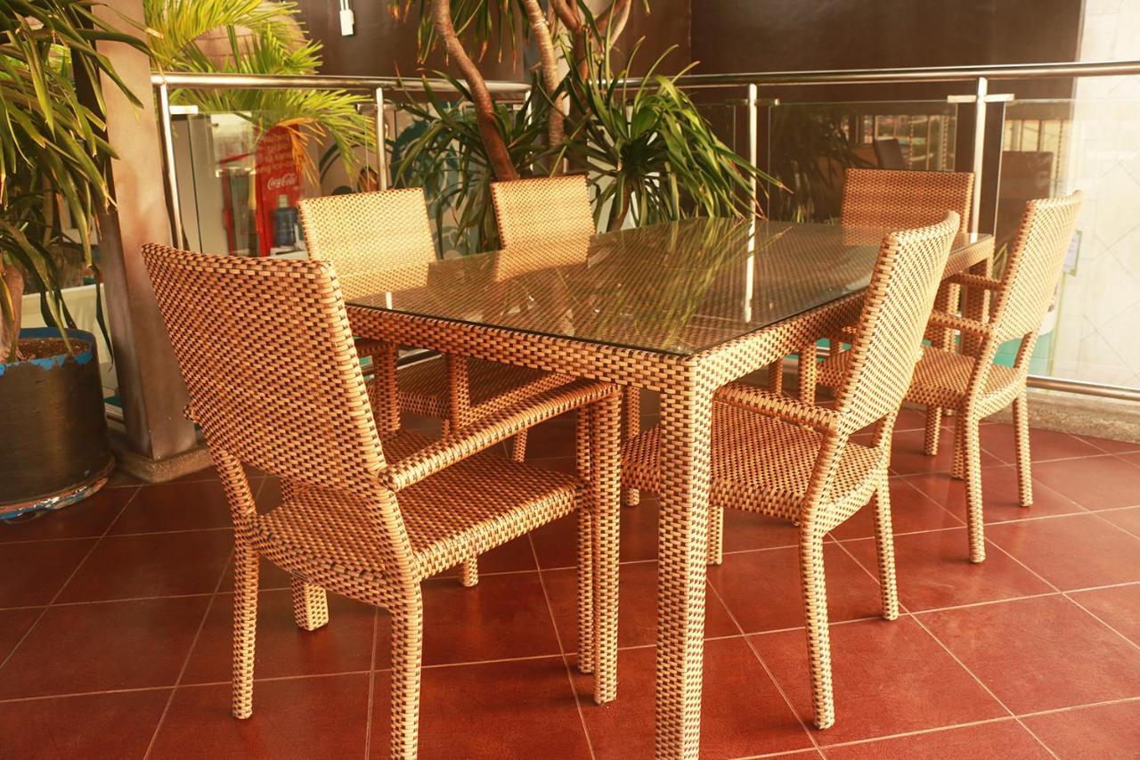 The Bellavista Hotel Lapu-Lapu City Kültér fotó