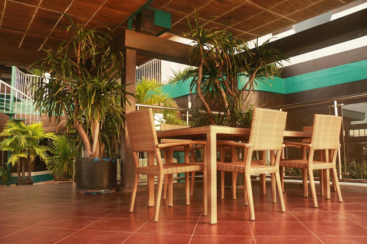 The Bellavista Hotel Lapu-Lapu City Kültér fotó
