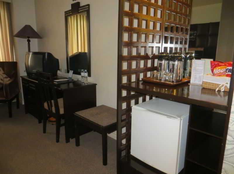 The Bellavista Hotel Lapu-Lapu City Kültér fotó